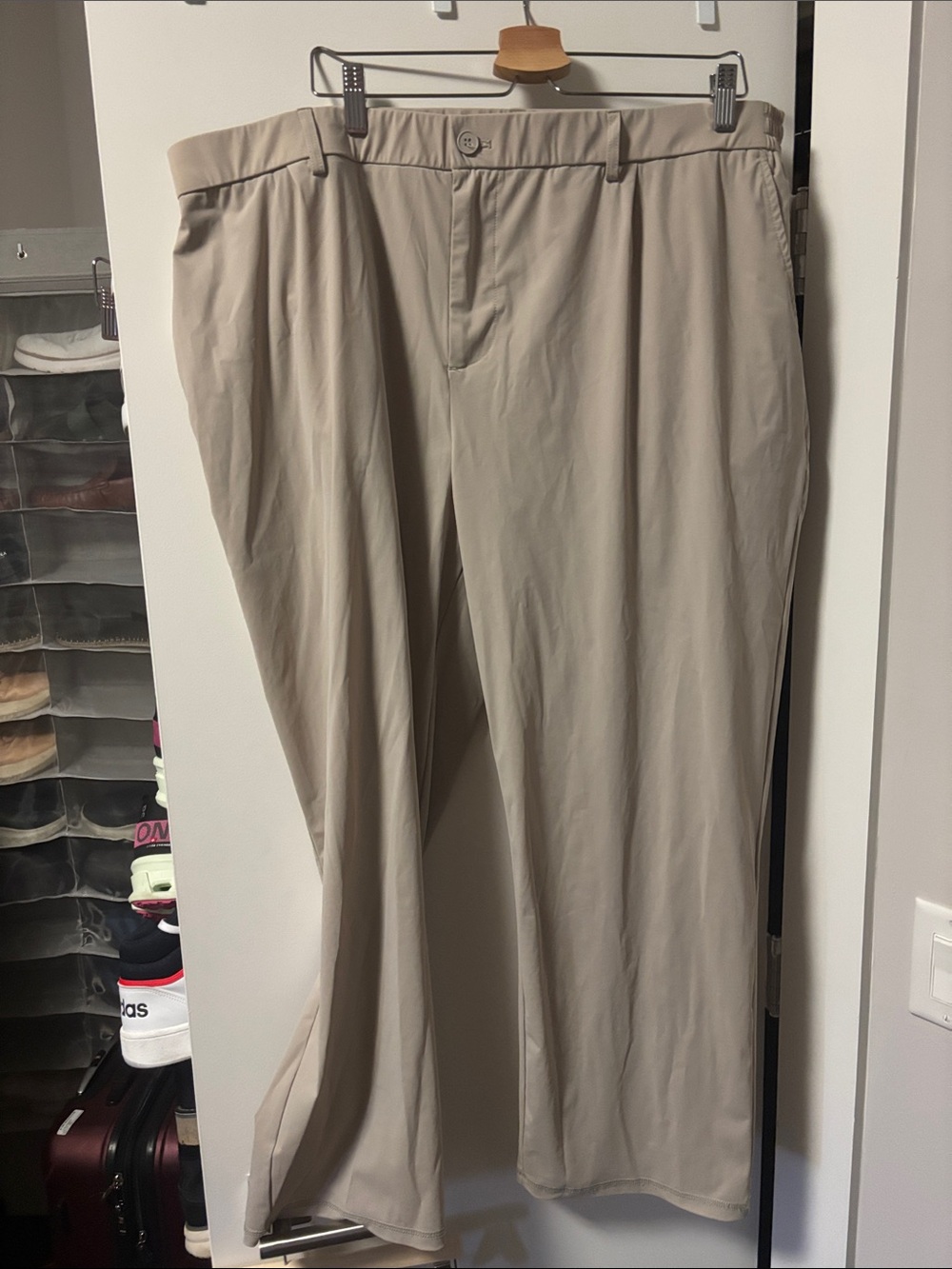 Uniqlo Men's Khaki Straight-Leg Chino Pants - Light Tan